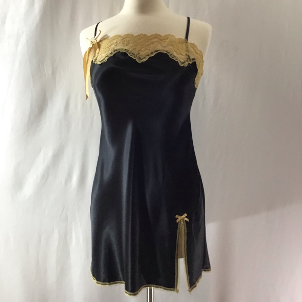 Victoria’s Secret black gown with dark yellow trim
